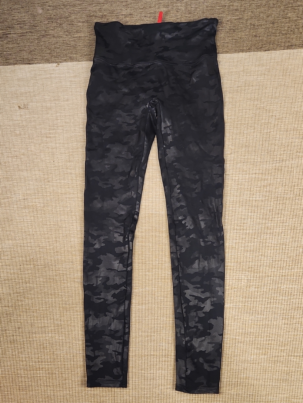 Spanx Metallic Shimmer Camo Leggings Black Sz M